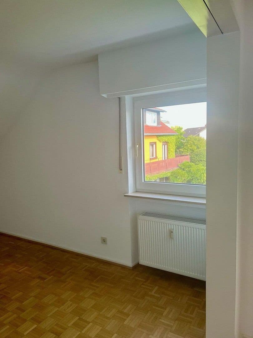 Pronájem bytu 3+kk 98 m², Saarbrücken, Země Sársko Pronájem bytu 3+kk 98 m², Saarbrücken, Země Sársko