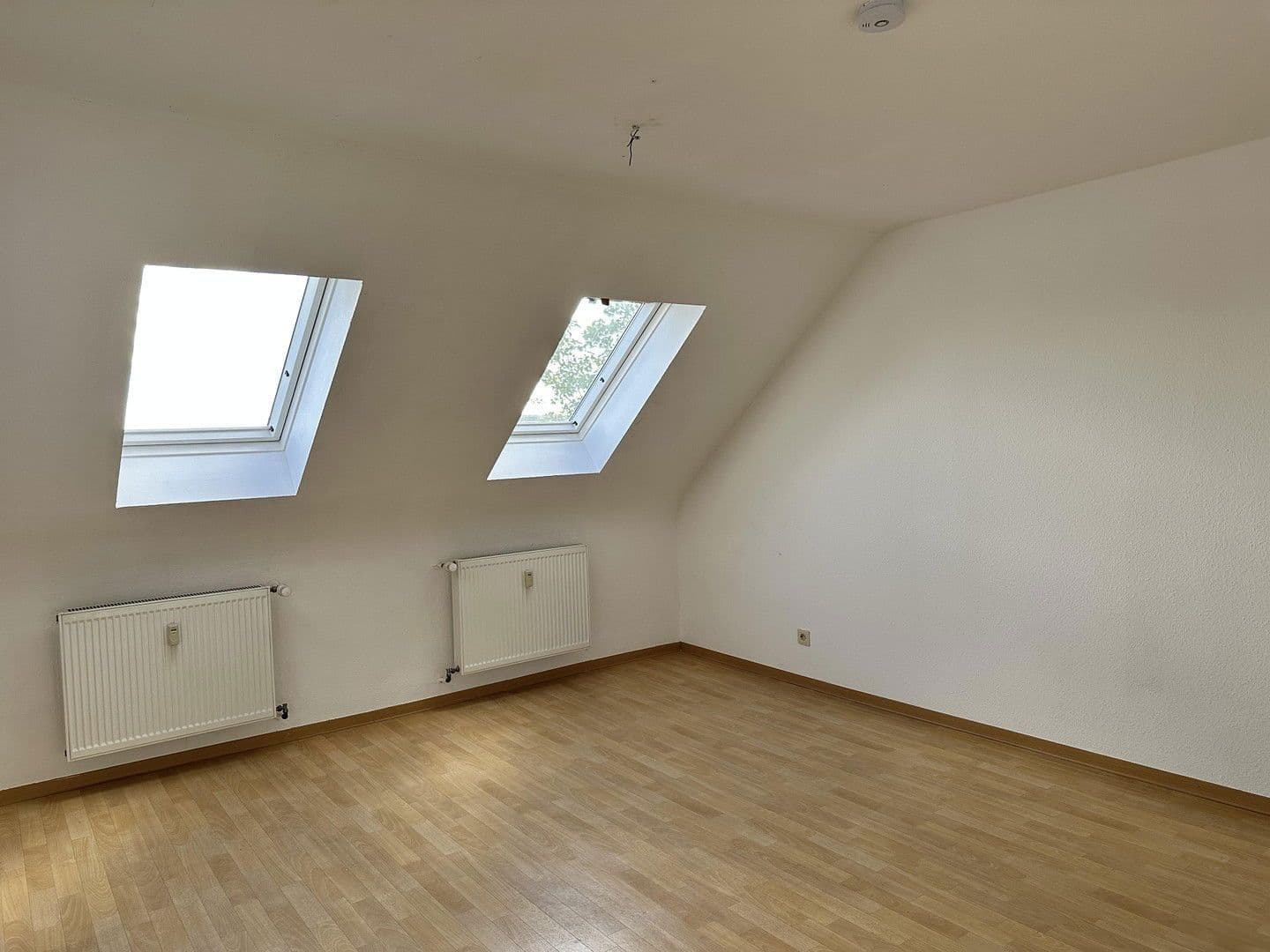 Pronájem bytu 3+kk 98 m², Saarbrücken, Země Sársko Pronájem bytu 3+kk 98 m², Saarbrücken, Země Sársko