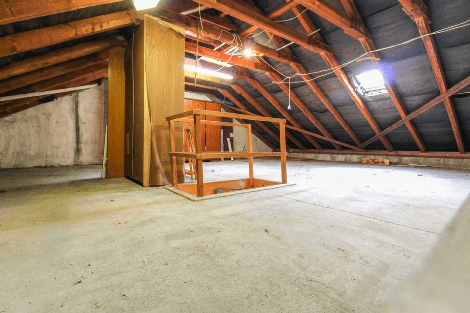 Prodej domu 101 m², pozemek 350 m², Schöneck, Hessen Prodej domu 101 m², pozemek 350 m², Schöneck, Hessen