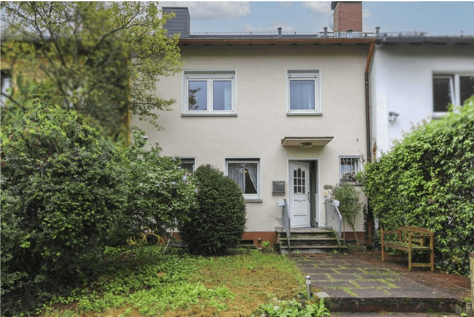 Prodej domu 101 m², pozemek 350 m², Schöneck, Hessen Prodej domu 101 m², pozemek 350 m², Schöneck, Hessen