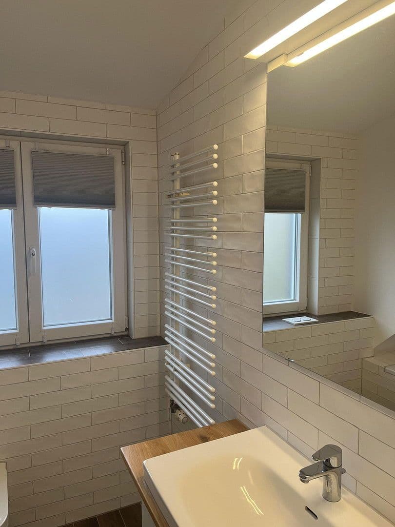 Prodej domu 145 m², pozemek 210 m², Frankfurt am Main, Hessen Prodej domu 145 m², pozemek 210 m², Frankfurt am Main, Hessen