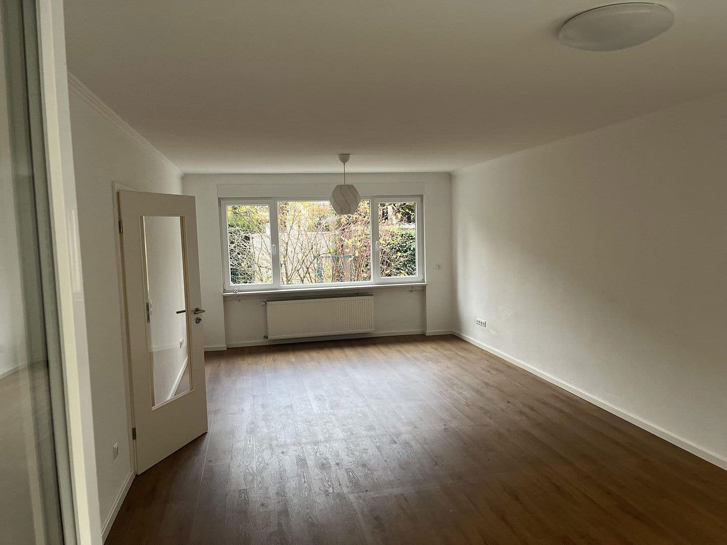 Prodej domu 145 m², pozemek 210 m², Frankfurt am Main, Hessen Prodej domu 145 m², pozemek 210 m², Frankfurt am Main, Hessen