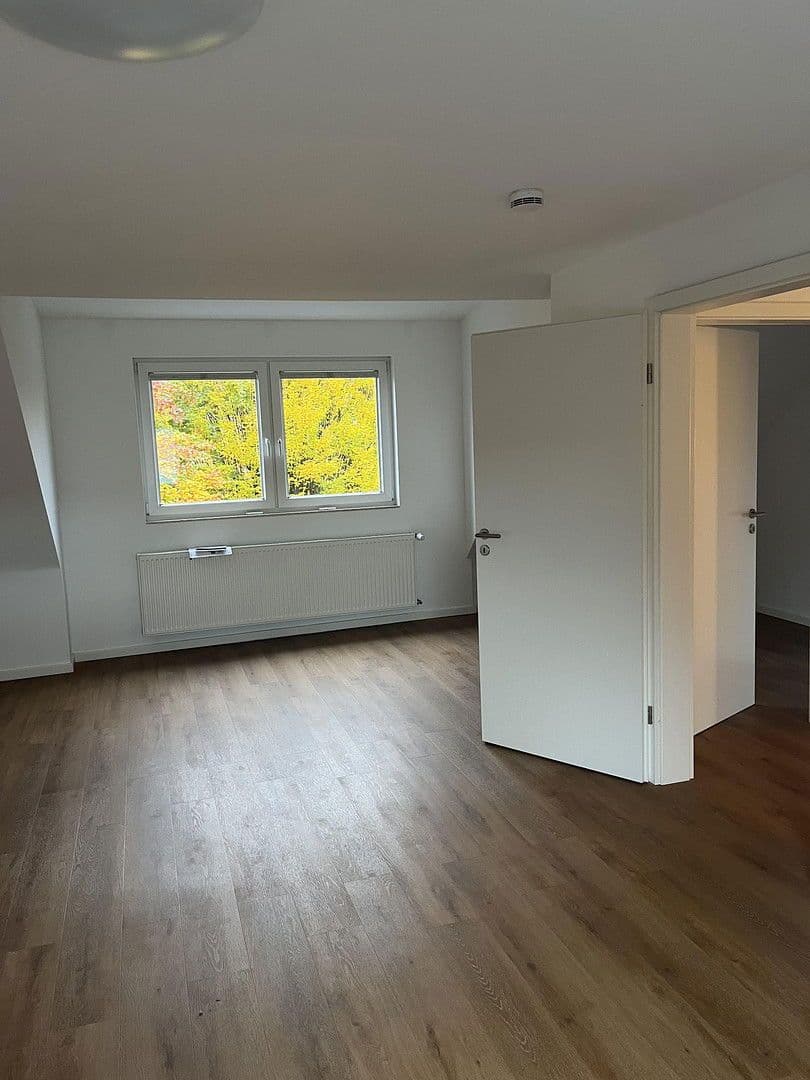 Prodej domu 145 m², pozemek 210 m², Frankfurt am Main, Hessen Prodej domu 145 m², pozemek 210 m², Frankfurt am Main, Hessen