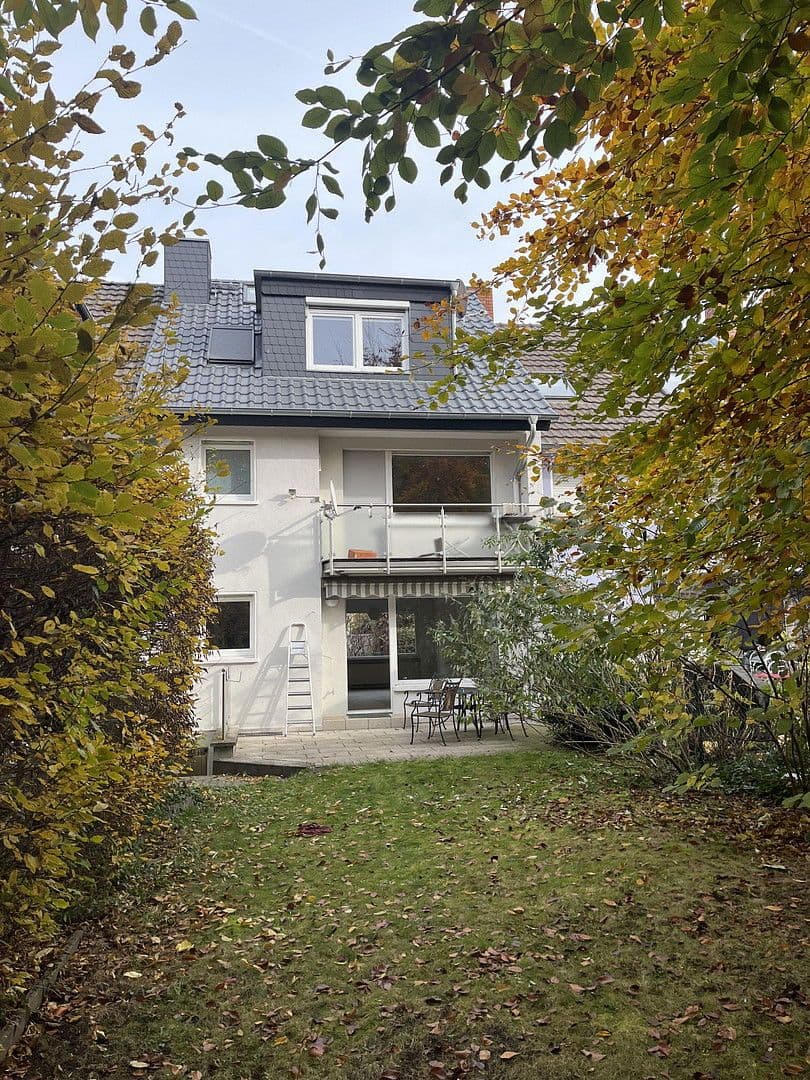 Prodej domu 145 m², pozemek 210 m², Frankfurt am Main, Hessen Prodej domu 145 m², pozemek 210 m², Frankfurt am Main, Hessen