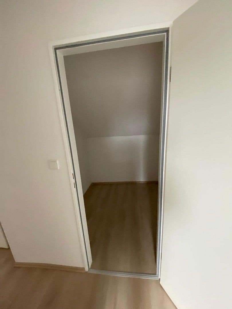 Pronájem bytu 3+1 90 m², Jägerstr. 65, Duisburg, Severní Porýní-Vestfálsko Pronájem bytu 3+1 90 m², Jägerstr. 65, Duisburg, Severní Porýní-Vestfálsko