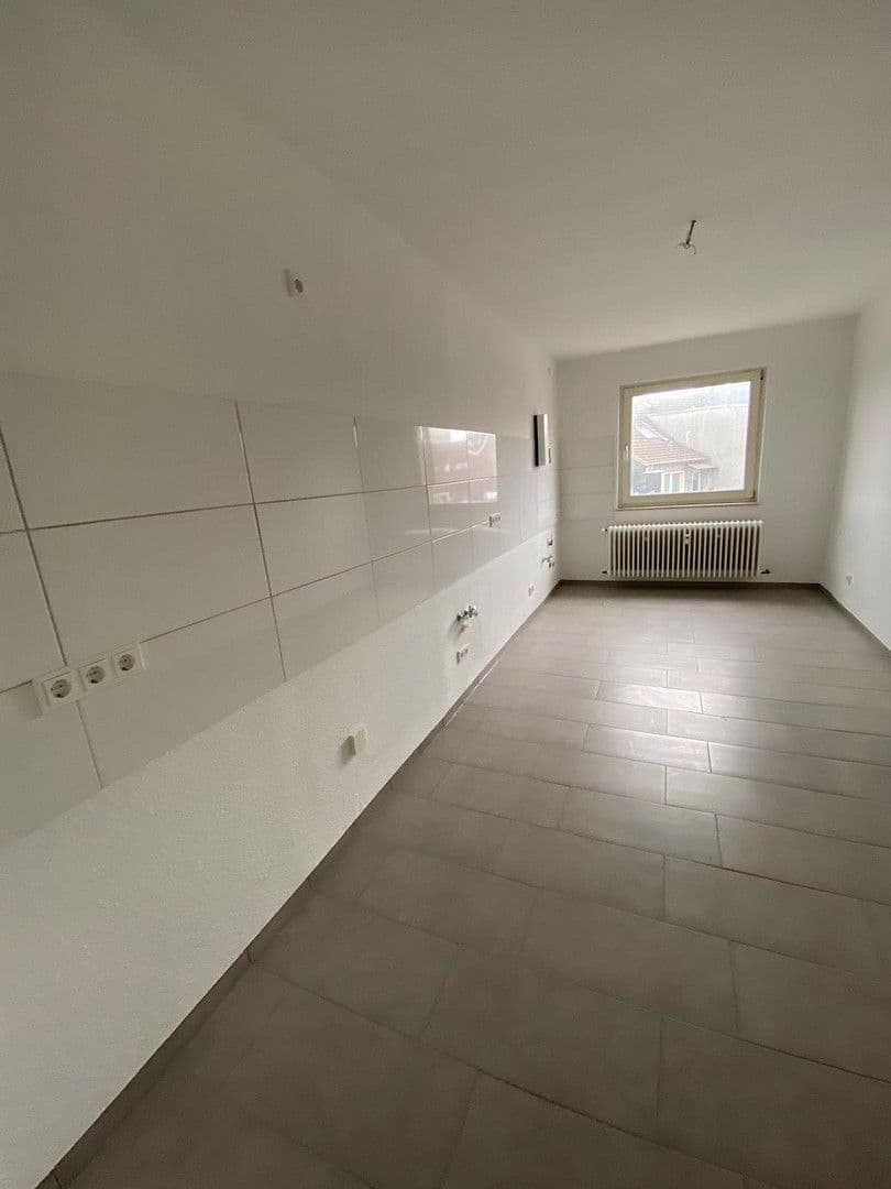 Pronájem bytu 3+1 90 m², Jägerstr. 65, Duisburg, Severní Porýní-Vestfálsko Pronájem bytu 3+1 90 m², Jägerstr. 65, Duisburg, Severní Porýní-Vestfálsko