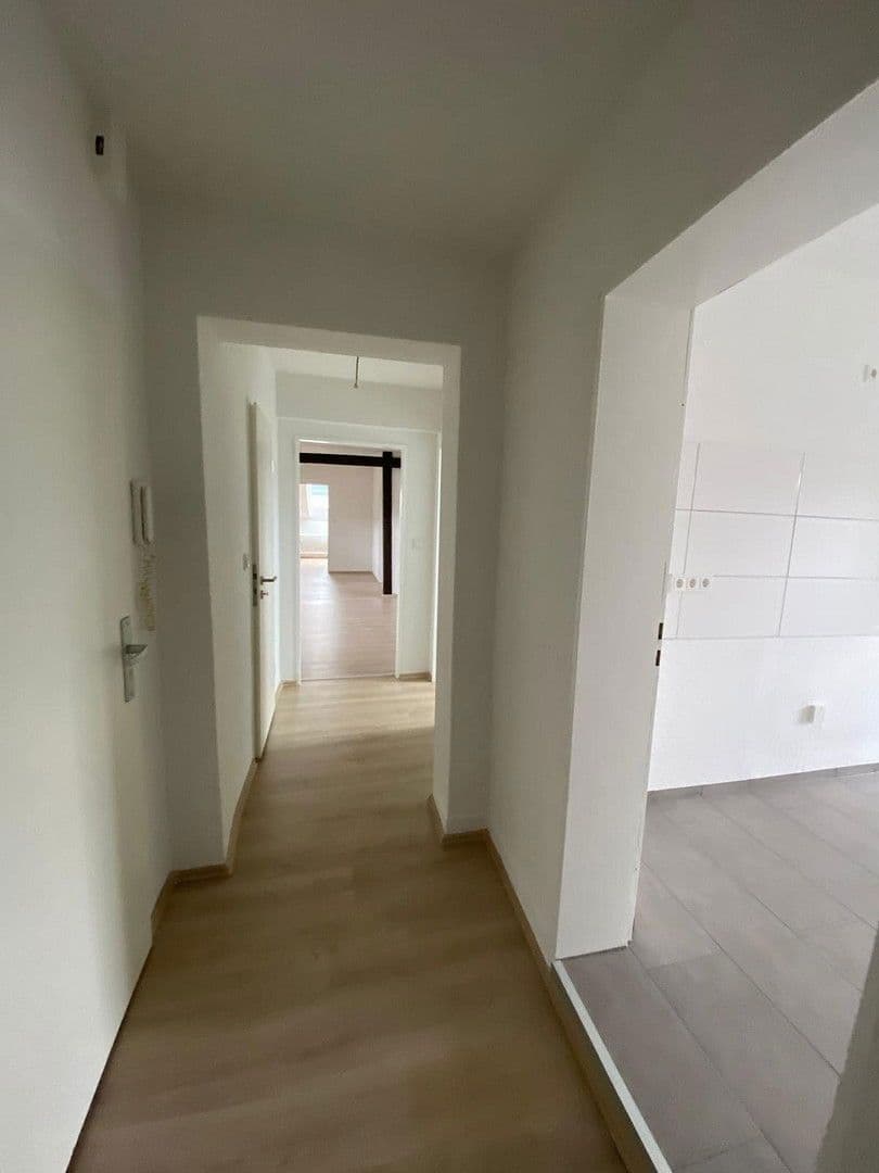 Pronájem bytu 3+1 90 m², Jägerstr. 65, Duisburg, Severní Porýní-Vestfálsko Pronájem bytu 3+1 90 m², Jägerstr. 65, Duisburg, Severní Porýní-Vestfálsko