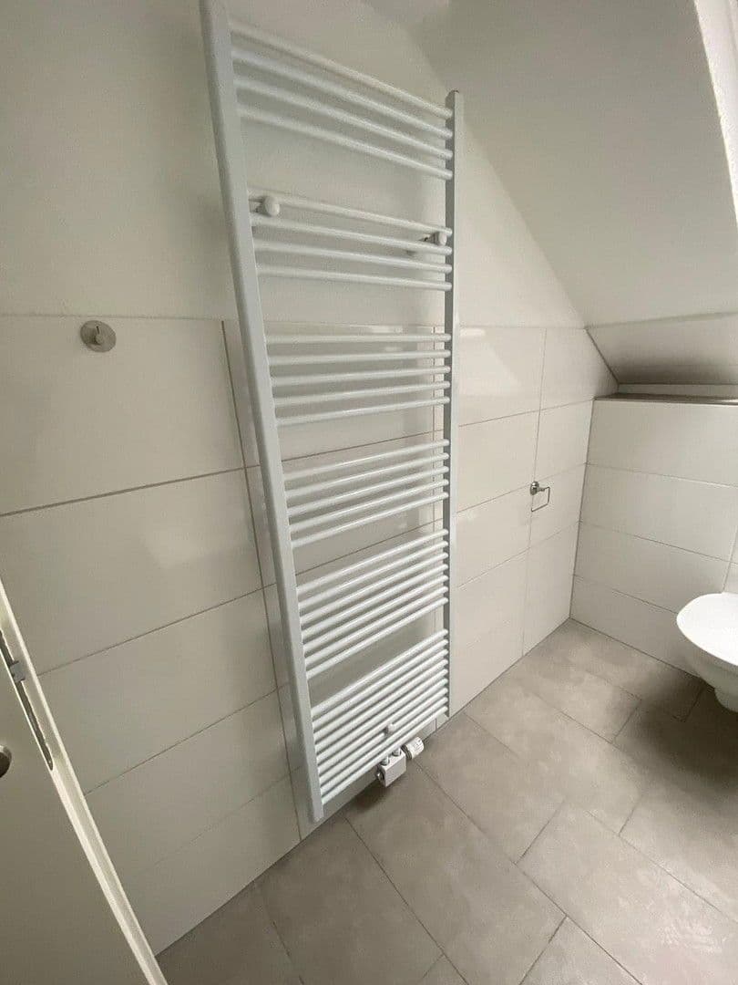 Pronájem bytu 3+1 90 m², Jägerstr. 65, Duisburg, Severní Porýní-Vestfálsko Pronájem bytu 3+1 90 m², Jägerstr. 65, Duisburg, Severní Porýní-Vestfálsko