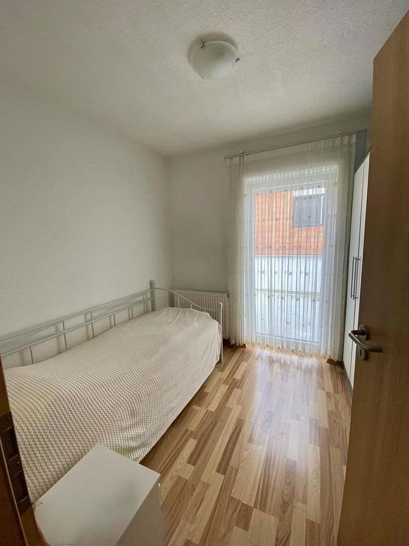Pronájem bytu 4+1 80 m², Abstatter Straße 36, Untergruppenbach, Bádensko-Württembersko Pronájem bytu 4+1 80 m², Abstatter Straße 36, Untergruppenbach, Bádensko-Württembersko