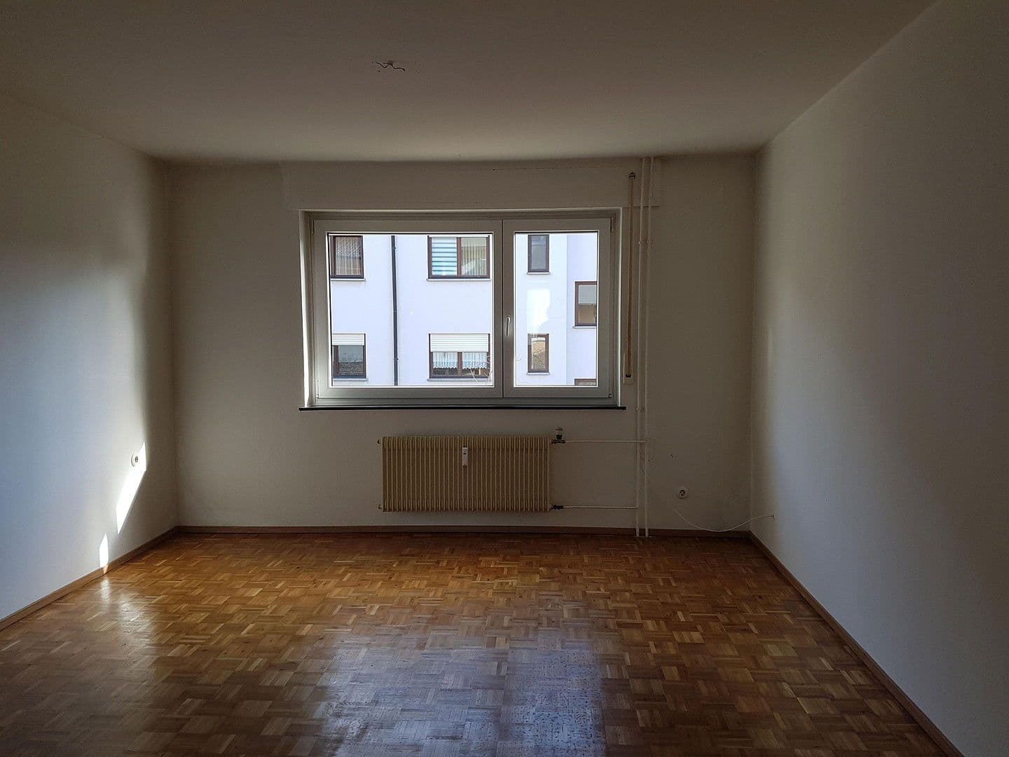 Prodej bytu 3+1 68 m², Libellenweg 46, Singen (Hohentwiel), Bádensko-Württembersko Prodej bytu 3+1 68 m², Libellenweg 46, Singen (Hohentwiel), Bádensko-Württembersko