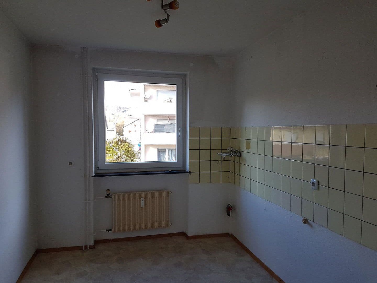 Prodej bytu 3+1 68 m², Libellenweg 46, Singen (Hohentwiel), Bádensko-Württembersko Prodej bytu 3+1 68 m², Libellenweg 46, Singen (Hohentwiel), Bádensko-Württembersko
