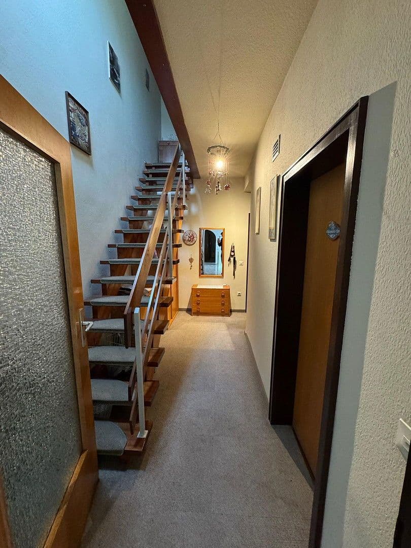 Prodej domu 264 m², pozemek 463 m², Philippsburg, Bádensko-Württembersko Prodej domu 264 m², pozemek 463 m², Philippsburg, Bádensko-Württembersko