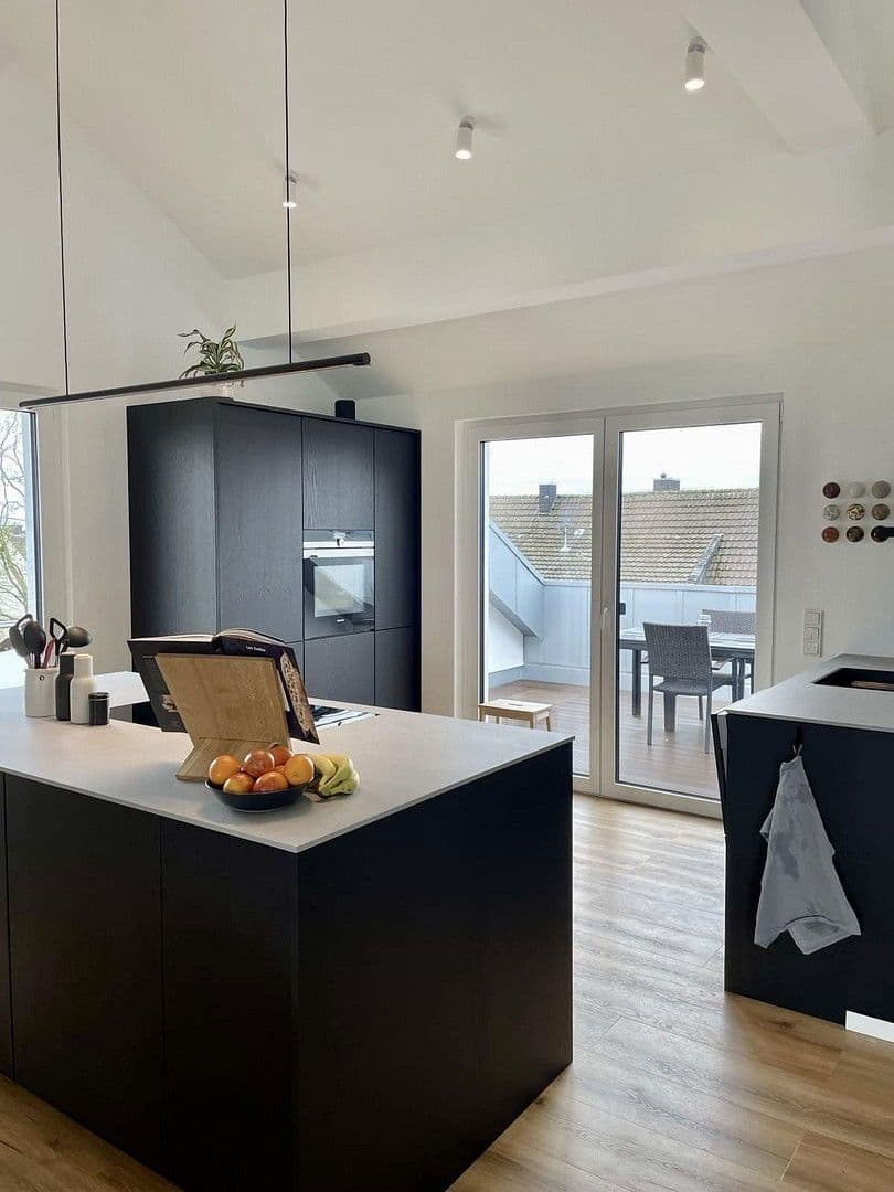 Pronájem bytu 3+1 134 m², Neunkirchen-Seelscheid, Severní Porýní-Vestfálsko Pronájem bytu 3+1 134 m², Neunkirchen-Seelscheid, Severní Porýní-Vestfálsko