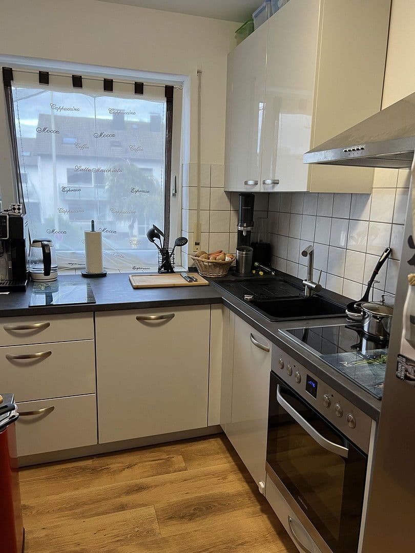 Pronájem bytu 3+1 65 m², Lützowstr. 135, Solingen, Severní Porýní-Vestfálsko Pronájem bytu 3+1 65 m², Lützowstr. 135, Solingen, Severní Porýní-Vestfálsko