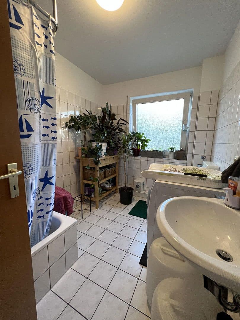 Pronájem bytu 3+1 65 m², Lützowstr. 135, Solingen, Severní Porýní-Vestfálsko Pronájem bytu 3+1 65 m², Lützowstr. 135, Solingen, Severní Porýní-Vestfálsko