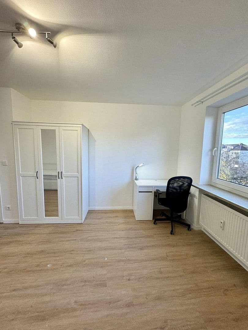 Pronájem bytu 2+1 27 m², Korbinianplatz, München, Bavorsko Pronájem bytu 2+1 27 m², Korbinianplatz, München, Bavorsko