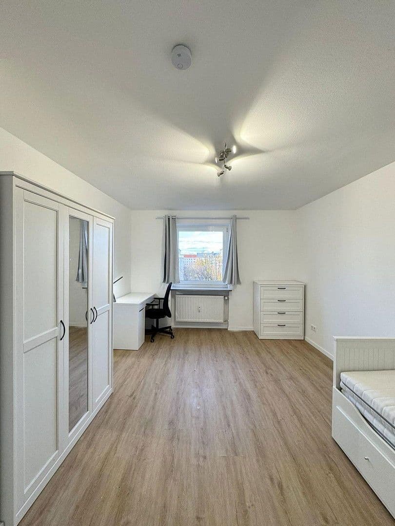 Pronájem bytu 2+1 27 m², Korbinianplatz, München, Bavorsko Pronájem bytu 2+1 27 m², Korbinianplatz, München, Bavorsko