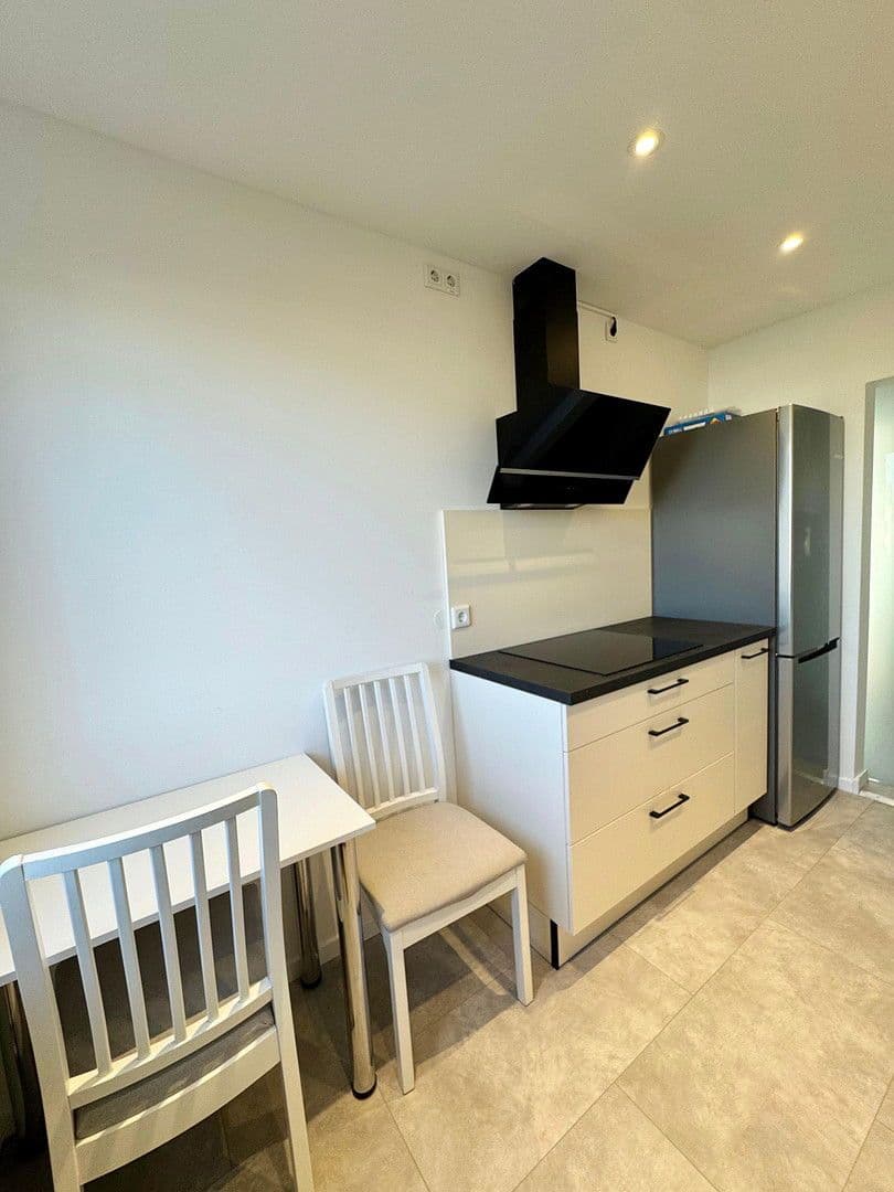 Pronájem bytu 2+1 27 m², Korbinianplatz, München, Bavorsko Pronájem bytu 2+1 27 m², Korbinianplatz, München, Bavorsko