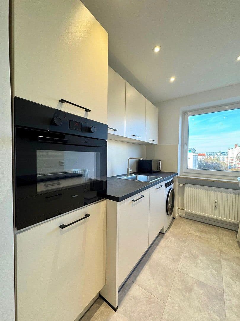 Pronájem bytu 2+1 27 m², Korbinianplatz, München, Bavorsko Pronájem bytu 2+1 27 m², Korbinianplatz, München, Bavorsko