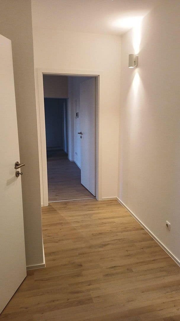 Pronájem bytu 3+1 55 m², Heinrichstr., Fulda, Hessen Pronájem bytu 3+1 55 m², Heinrichstr., Fulda, Hessen