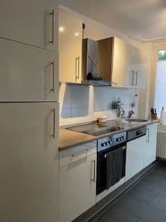 Pronájem bytu 3+1 80 m², Esslingen am Neckar, Bádensko-Württembersko Pronájem bytu 3+1 80 m², Esslingen am Neckar, Bádensko-Württembersko