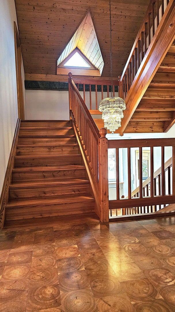 Prodej domu 217 m², pozemek 1.609 m², Gangkofen, Bavorsko Prodej domu 217 m², pozemek 1.609 m², Gangkofen, Bavorsko