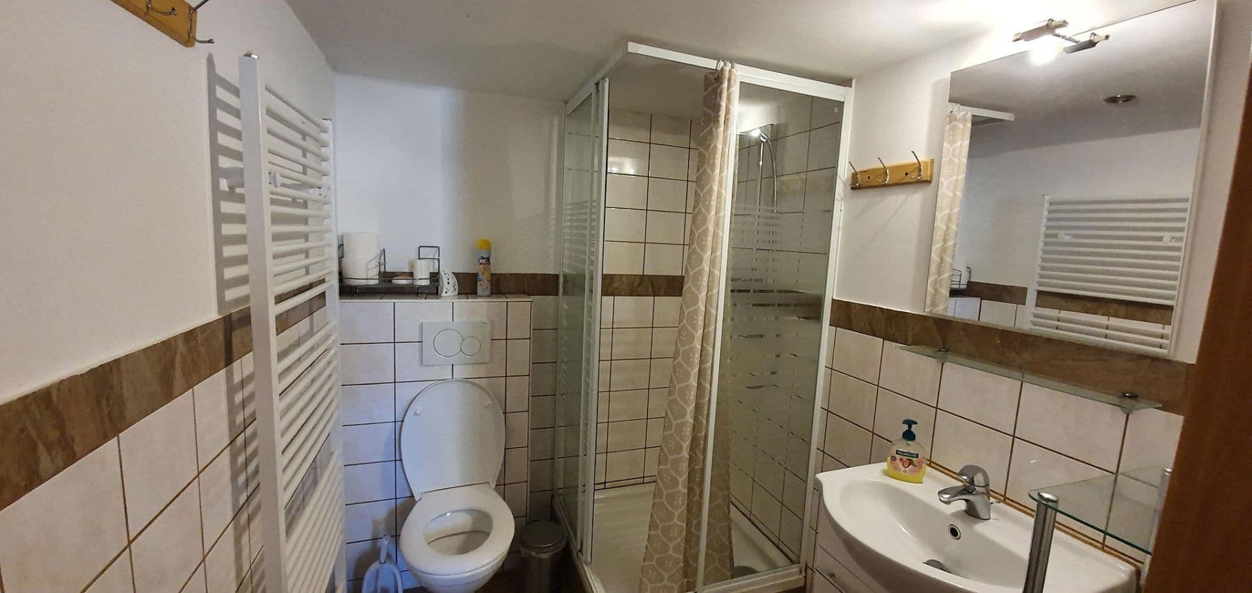 Prodej domu 220 m², pozemek 821 m², Reutlingen, Bádensko-Württembersko Prodej domu 220 m², pozemek 821 m², Reutlingen, Bádensko-Württembersko