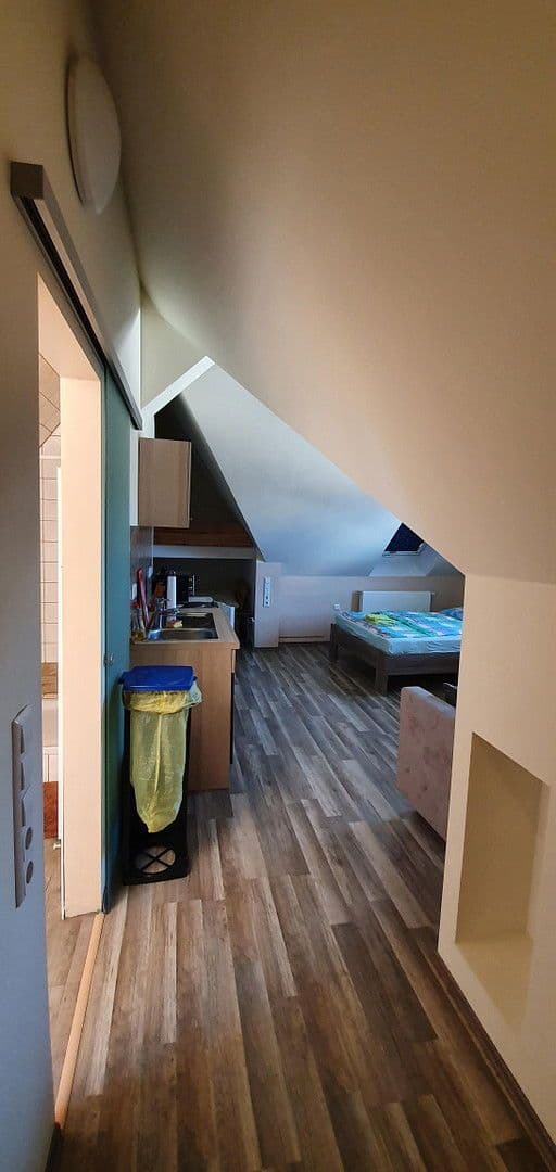 Prodej domu 220 m², pozemek 821 m², Reutlingen, Bádensko-Württembersko Prodej domu 220 m², pozemek 821 m², Reutlingen, Bádensko-Württembersko