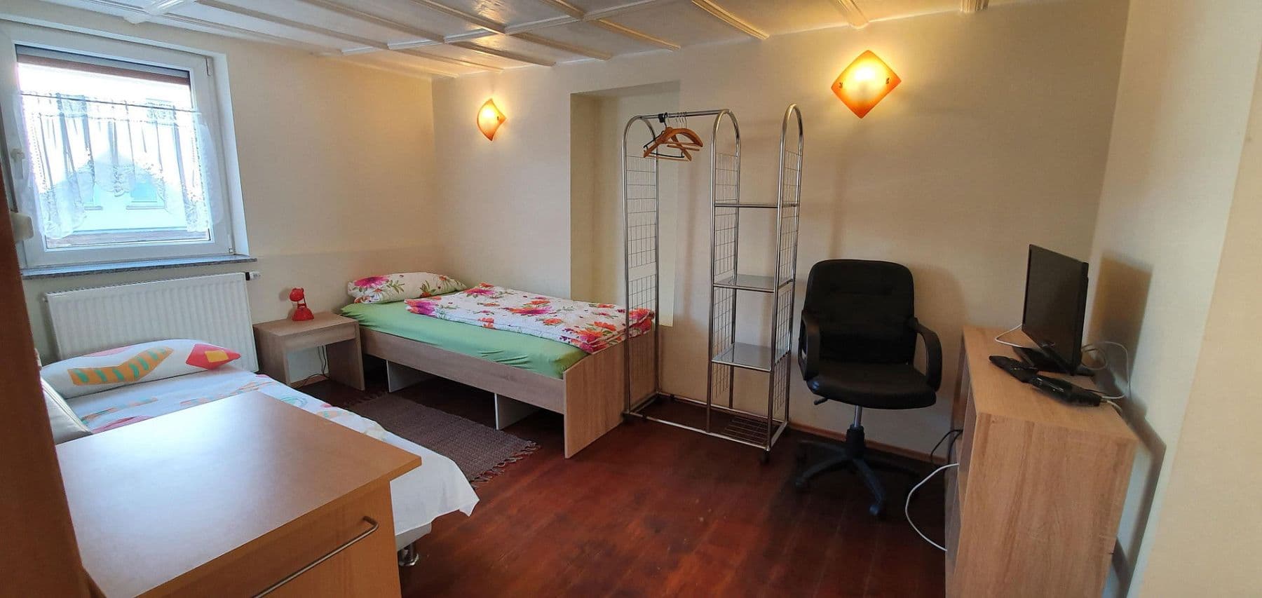 Prodej domu 220 m², pozemek 821 m², Reutlingen, Bádensko-Württembersko Prodej domu 220 m², pozemek 821 m², Reutlingen, Bádensko-Württembersko