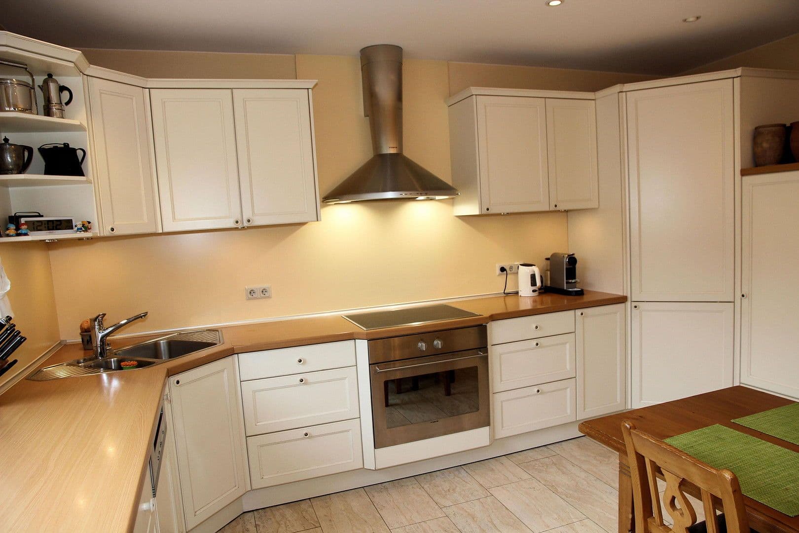 Prodej domu 151 m², pozemek 378 m², Bad Nauheim, Hessen Prodej domu 151 m², pozemek 378 m², Bad Nauheim, Hessen