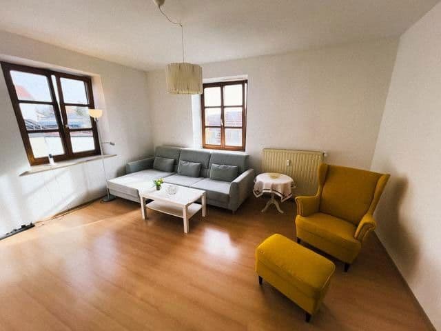 Pronájem bytu 3+1 80 m², Freisinger Straße 13, Haag a. d. Amper, Bavorsko Pronájem bytu 3+1 80 m², Freisinger Straße 13, Haag a. d. Amper, Bavorsko