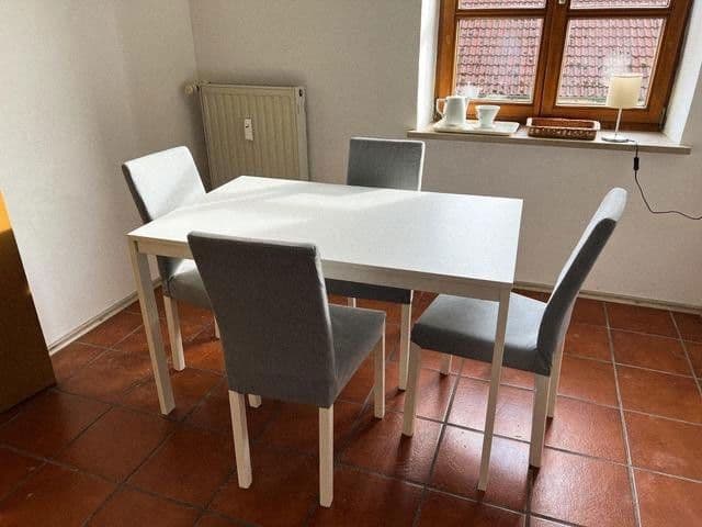 Pronájem bytu 3+1 80 m², Freisinger Straße 13, Haag a. d. Amper, Bavorsko Pronájem bytu 3+1 80 m², Freisinger Straße 13, Haag a. d. Amper, Bavorsko