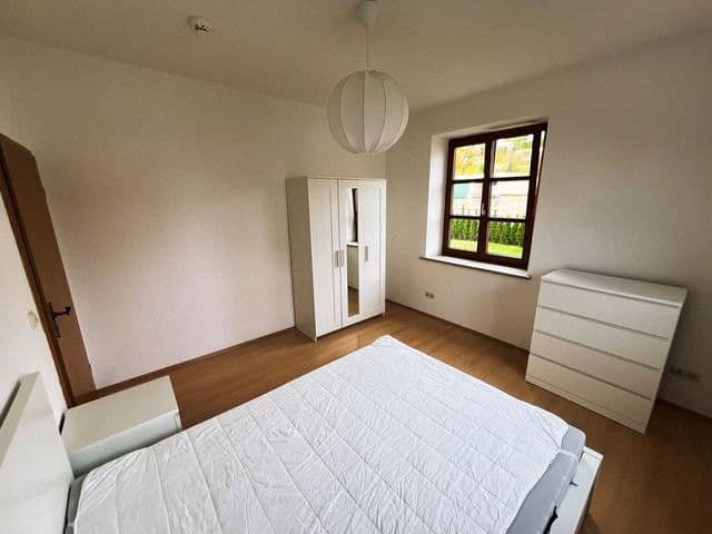 Pronájem bytu 3+1 80 m², Freisinger Straße 13, Haag a. d. Amper, Bavorsko Pronájem bytu 3+1 80 m², Freisinger Straße 13, Haag a. d. Amper, Bavorsko