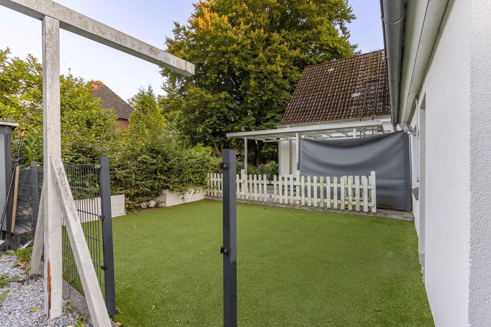 Prodej domu 185 m², pozemek 603 m², Forstweg 3, Norderstedt, Šlesvicko-Holštýnsko Prodej domu 185 m², pozemek 603 m², Forstweg 3, Norderstedt, Šlesvicko-Holštýnsko