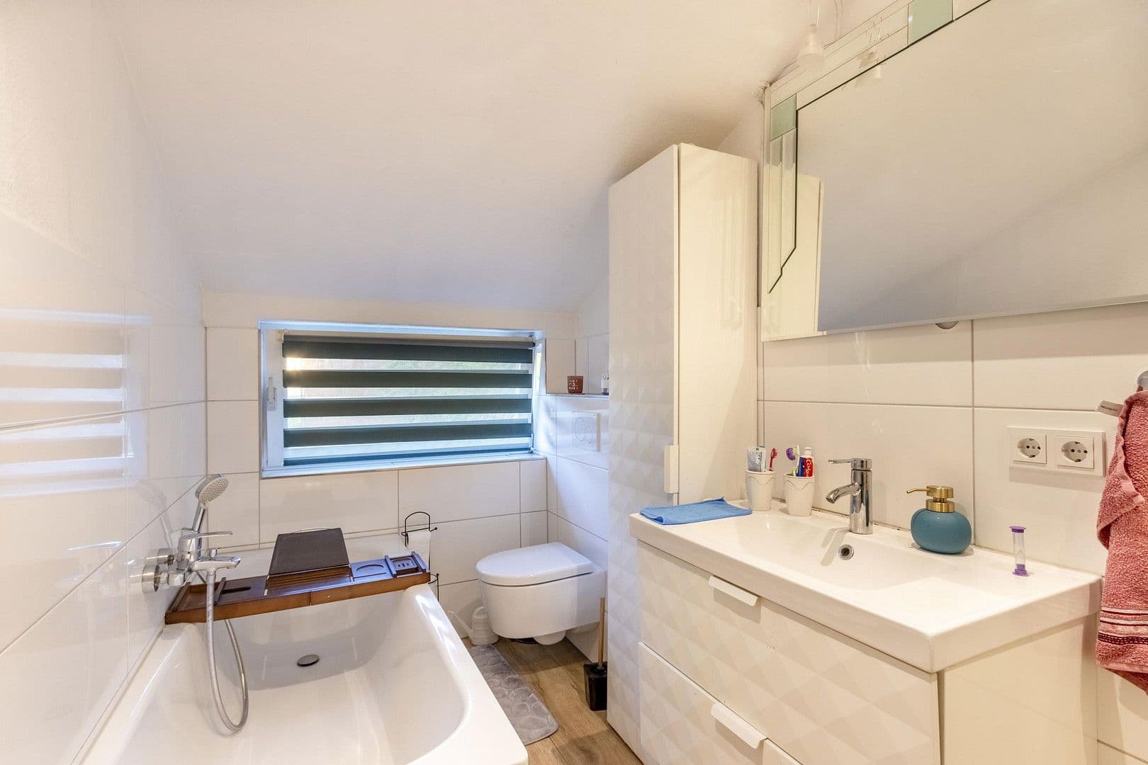 Prodej domu 185 m², pozemek 603 m², Forstweg 3, Norderstedt, Šlesvicko-Holštýnsko Prodej domu 185 m², pozemek 603 m², Forstweg 3, Norderstedt, Šlesvicko-Holštýnsko