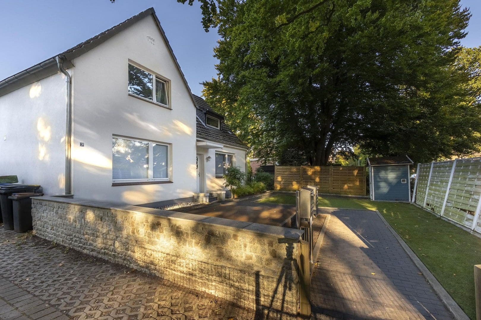 Prodej domu 185 m², pozemek 603 m², Forstweg 3, Norderstedt, Šlesvicko-Holštýnsko Prodej domu 185 m², pozemek 603 m², Forstweg 3, Norderstedt, Šlesvicko-Holštýnsko