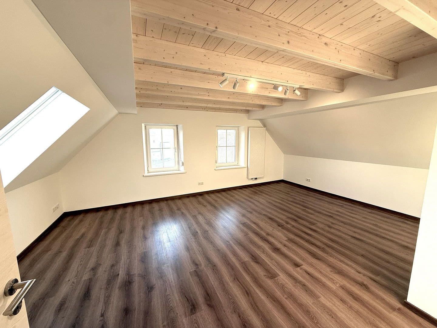 Pronájem bytu 4+1 140 m², Ellingen, Bavorsko Pronájem bytu 4+1 140 m², Ellingen, Bavorsko