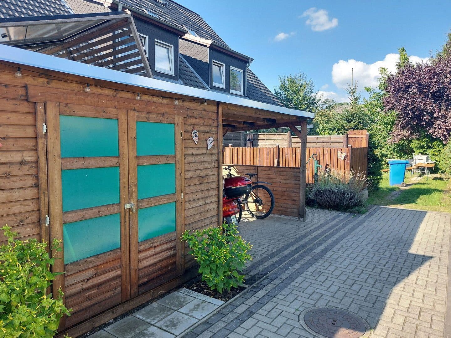 Prodej domu 105 m², pozemek 328 m², Berlin, Berlín Prodej domu 105 m², pozemek 328 m², Berlin, Berlín