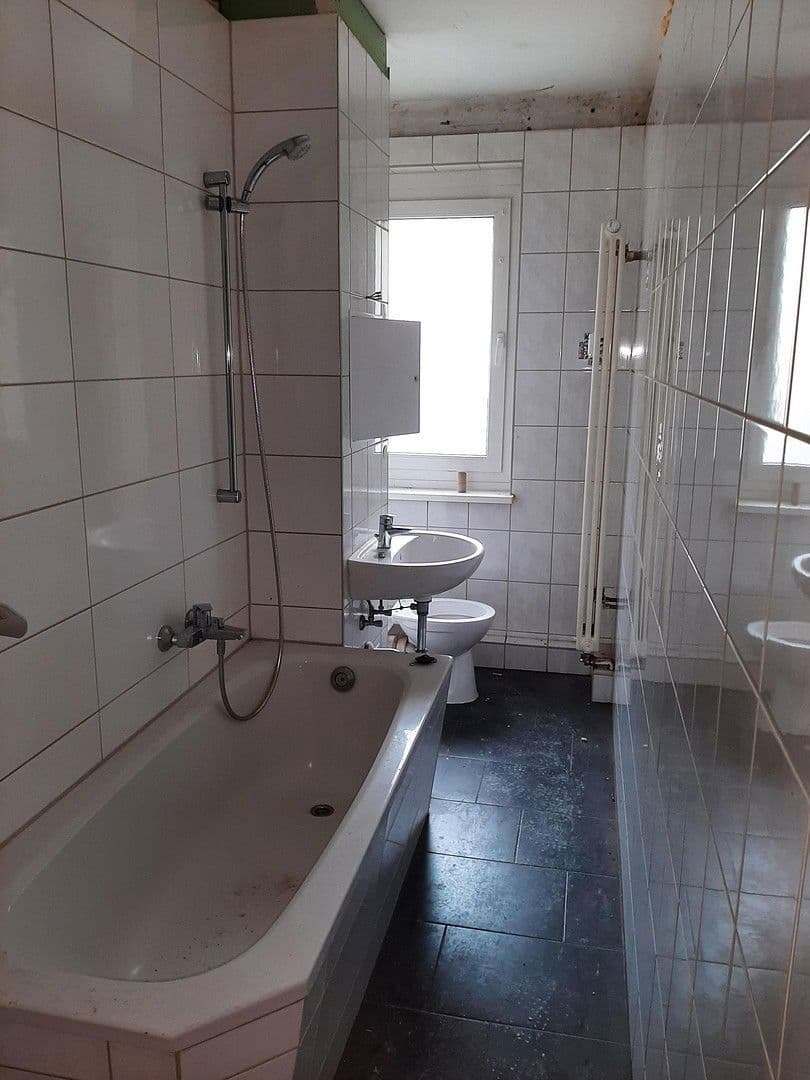 Pronájem bytu 3+1 64 m², Linzer Straße 41, Dessau-Roßlau, Sasko-Anhaltsko Pronájem bytu 3+1 64 m², Linzer Straße 41, Dessau-Roßlau, Sasko-Anhaltsko