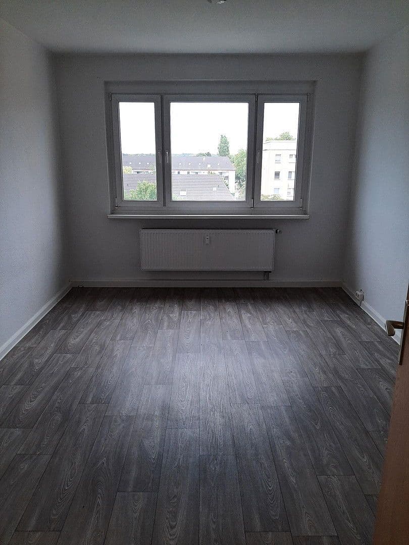 Pronájem bytu 3+1 64 m², Linzer Straße 41, Dessau-Roßlau, Sasko-Anhaltsko Pronájem bytu 3+1 64 m², Linzer Straße 41, Dessau-Roßlau, Sasko-Anhaltsko