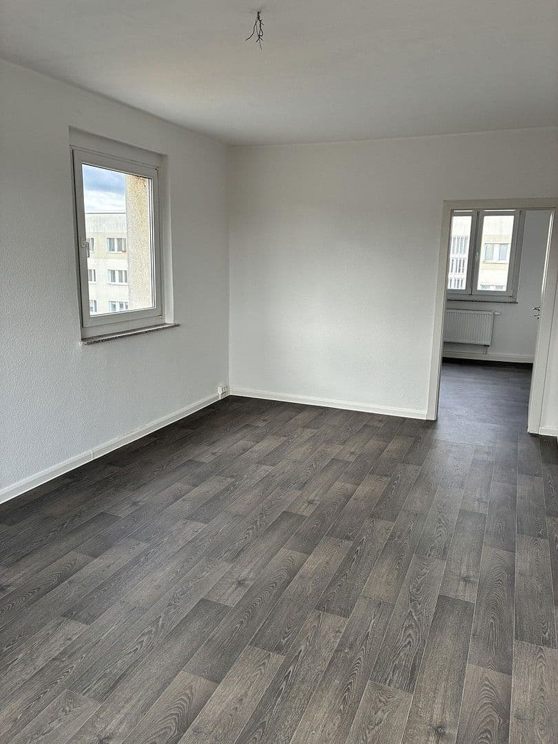 Pronájem bytu 3+1 64 m², Linzer Straße 45, Dessau-Roßlau, Sasko-Anhaltsko Pronájem bytu 3+1 64 m², Linzer Straße 45, Dessau-Roßlau, Sasko-Anhaltsko