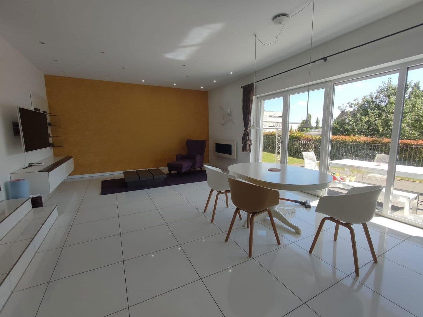 Pronájem bytu 4+1 120 m², Kalbacher Hauptstraße 48, Frankfurt am Main, Hessen Pronájem bytu 4+1 120 m², Kalbacher Hauptstraße 48, Frankfurt am Main, Hessen