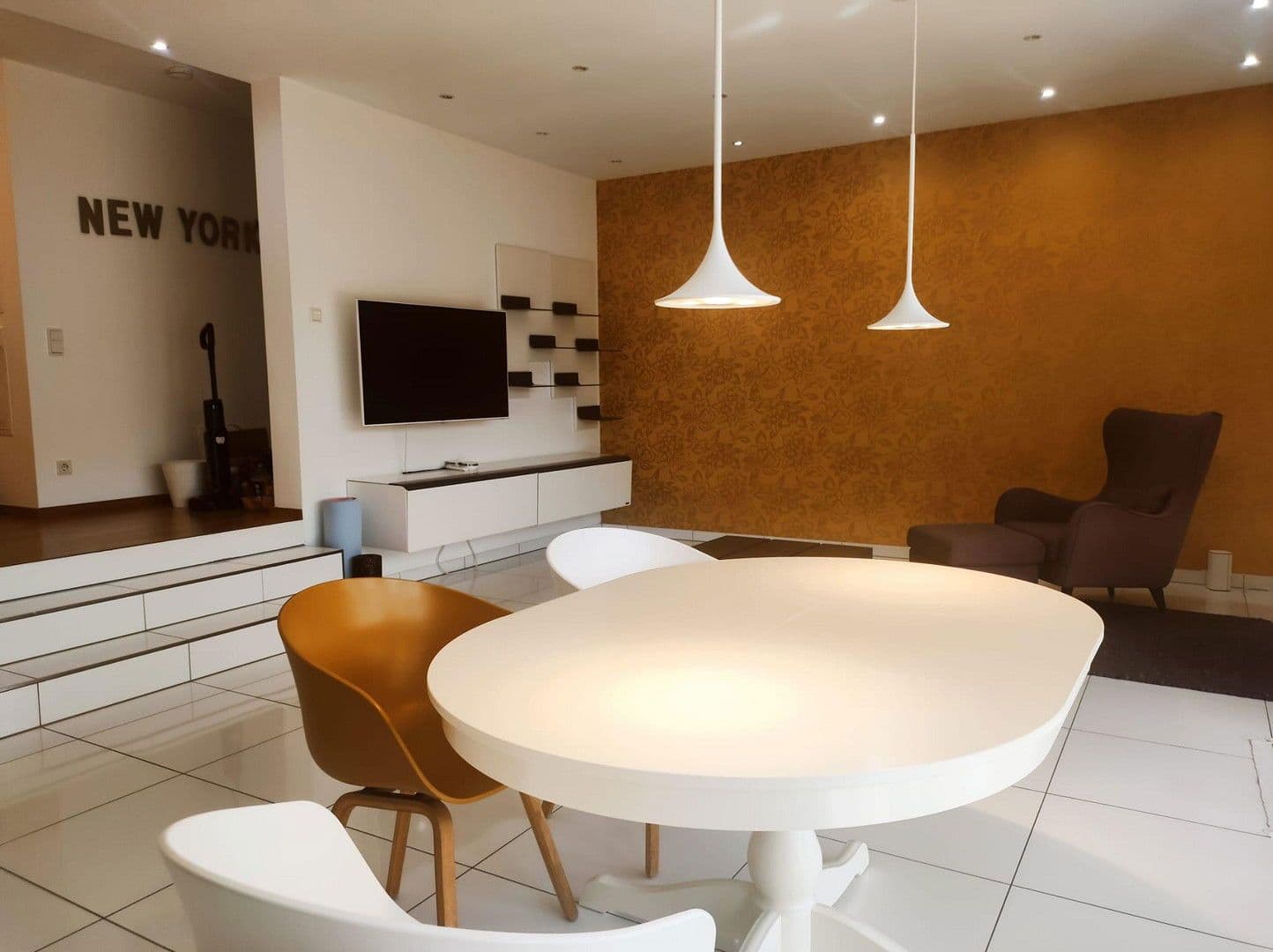 Pronájem bytu 4+1 120 m², Kalbacher Hauptstraße 48, Frankfurt am Main, Hessen Pronájem bytu 4+1 120 m², Kalbacher Hauptstraße 48, Frankfurt am Main, Hessen