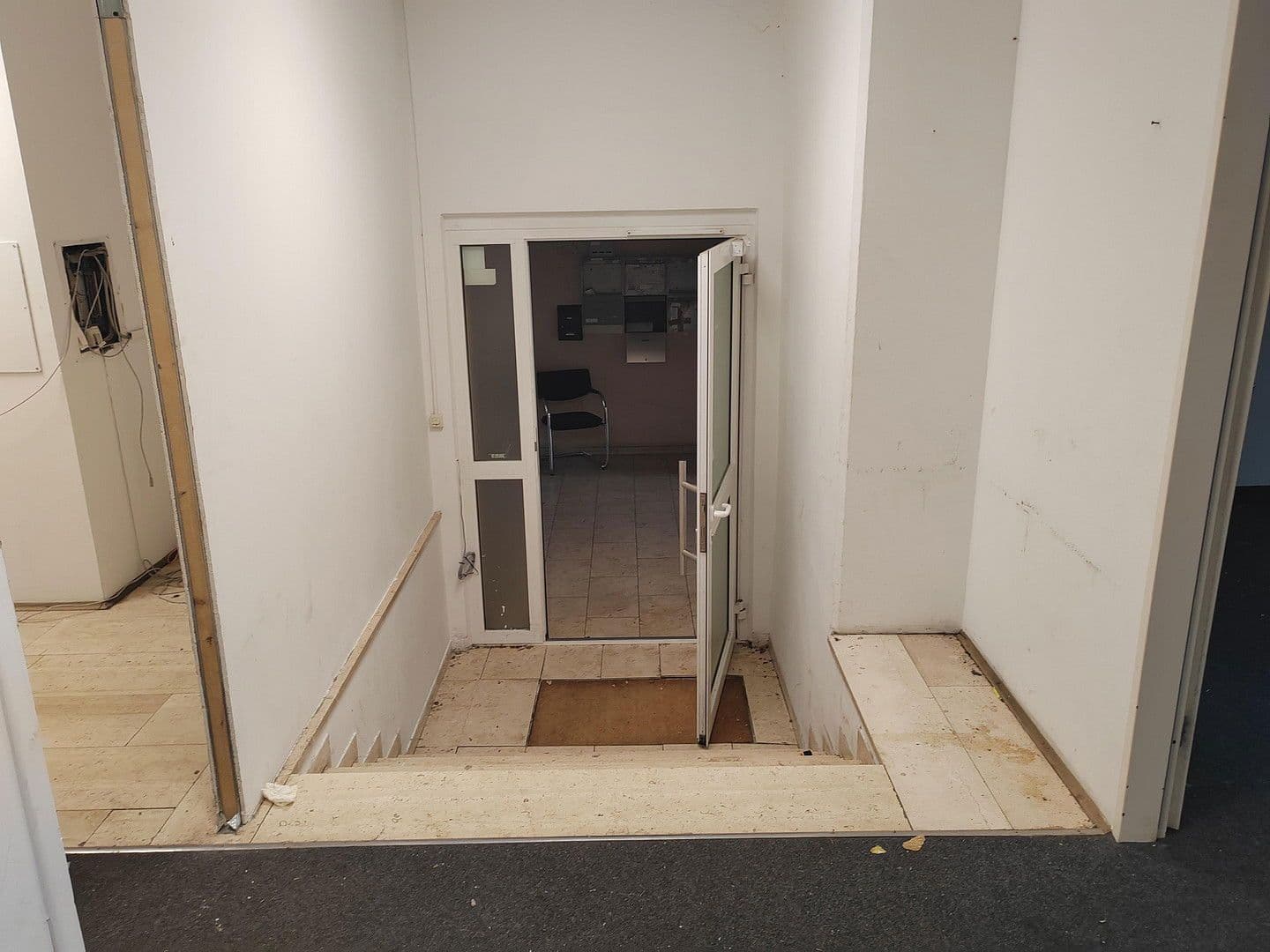 Pronájem kanceláře 156 m², München, Bavorsko Pronájem kanceláře 156 m², München, Bavorsko