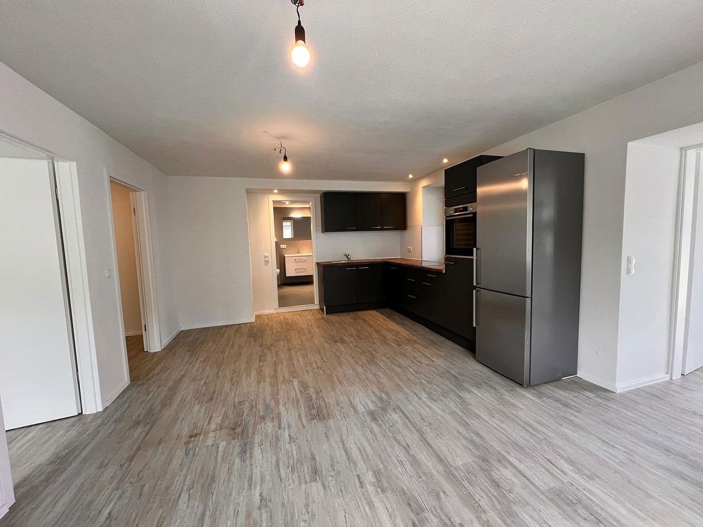 Pronájem bytu 3+1 71 m², Meßkircher Str. 159, Stockach, Bádensko-Württembersko Pronájem bytu 3+1 71 m², Meßkircher Str. 159, Stockach, Bádensko-Württembersko