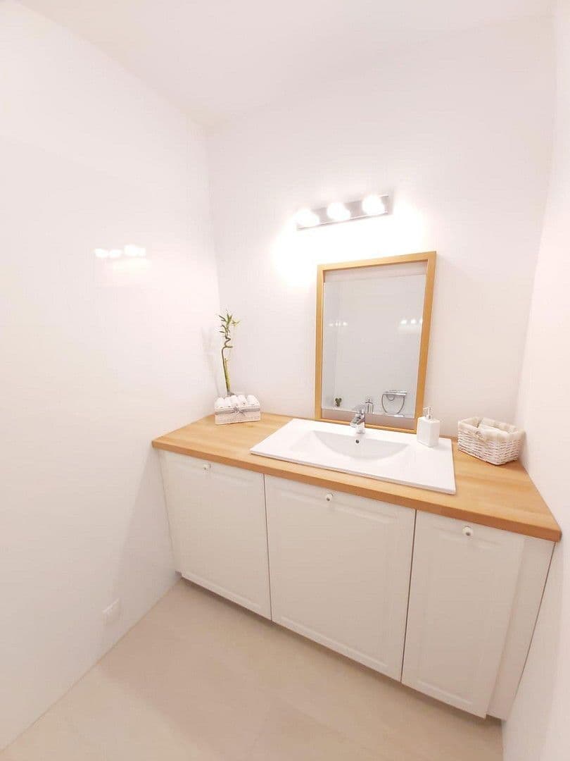 Prodej bytu 3+1 72 m², Auhofstrasse, Wien, Wien Prodej bytu 3+1 72 m², Auhofstrasse, Wien, Wien