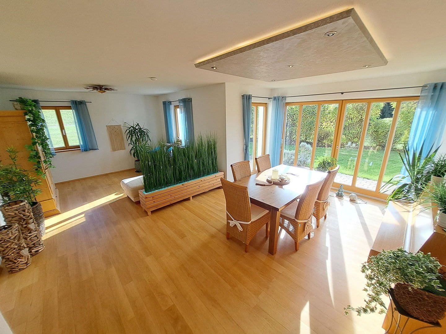 Prodej domu 201 m², pozemek 923 m², Lauben, Bavorsko Prodej domu 201 m², pozemek 923 m², Lauben, Bavorsko