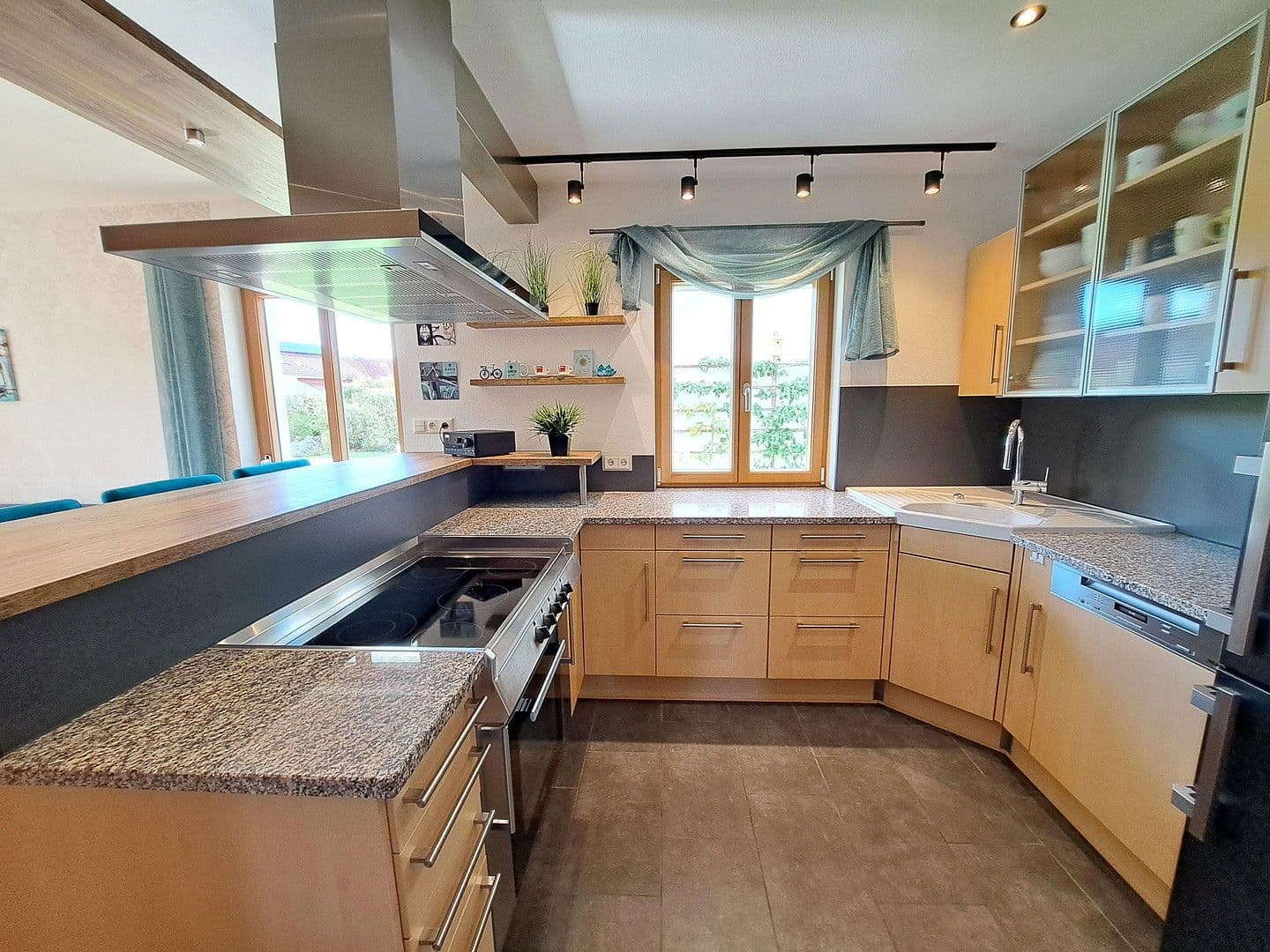 Prodej domu 201 m², pozemek 923 m², Lauben, Bavorsko Prodej domu 201 m², pozemek 923 m², Lauben, Bavorsko