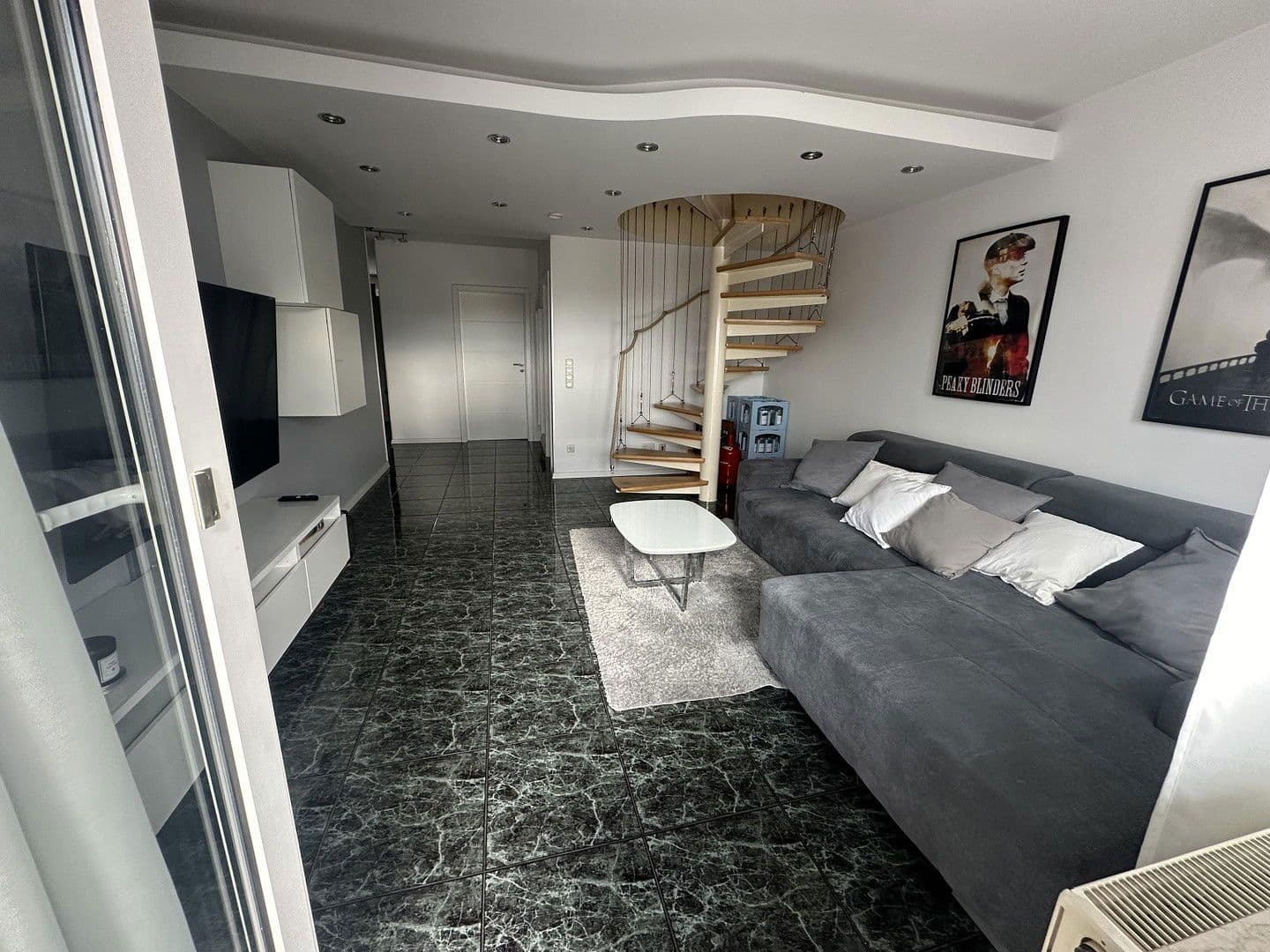 Pronájem bytu 4+1 108 m², Ludwigshafen, Porýní-Falc Pronájem bytu 4+1 108 m², Ludwigshafen, Porýní-Falc