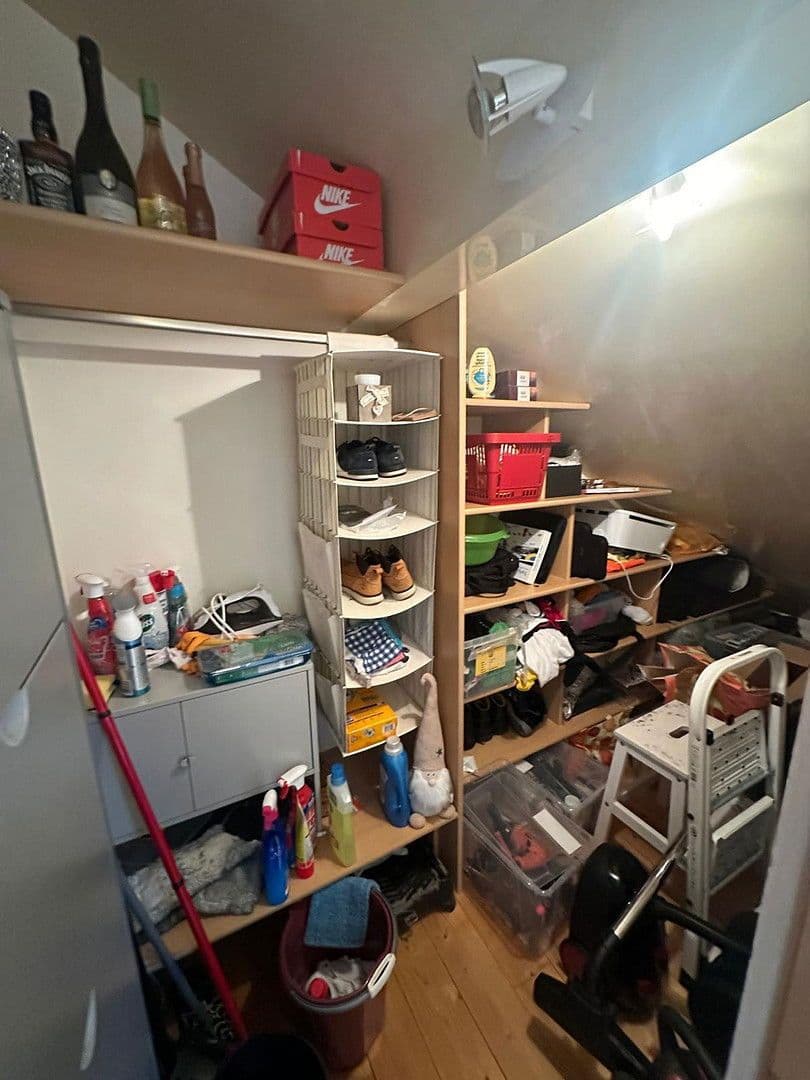 Pronájem bytu 4+1 108 m², Ludwigshafen, Porýní-Falc Pronájem bytu 4+1 108 m², Ludwigshafen, Porýní-Falc